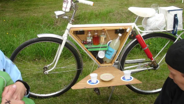 DIY bike bar for bike picnic DIY bike bar for bike picnic