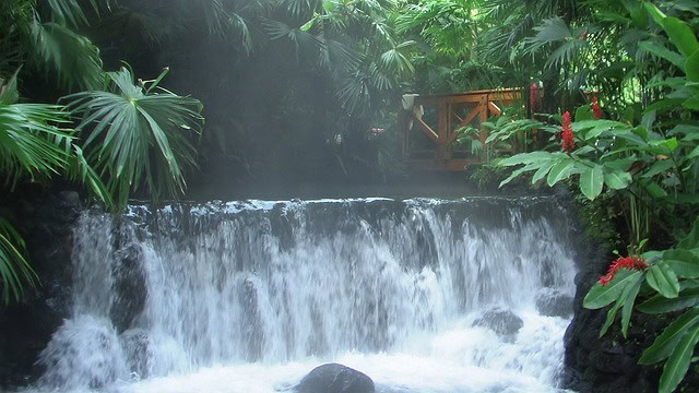 hot springs lake arenal