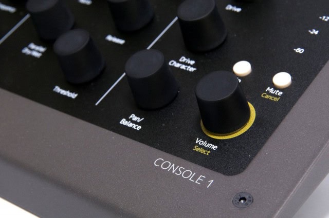 Each control is mapped to individual tools. We've seen that in DAW-specific controllers and production tools, but this is just for one mixing plug-in - the DAW choice is then up to you.