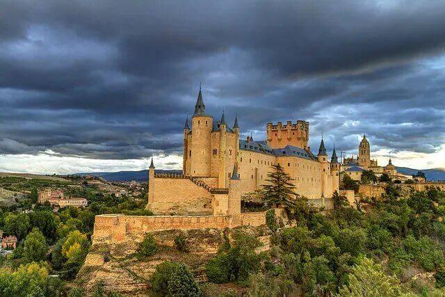 Private Guided Tours From Madrid: Segovia