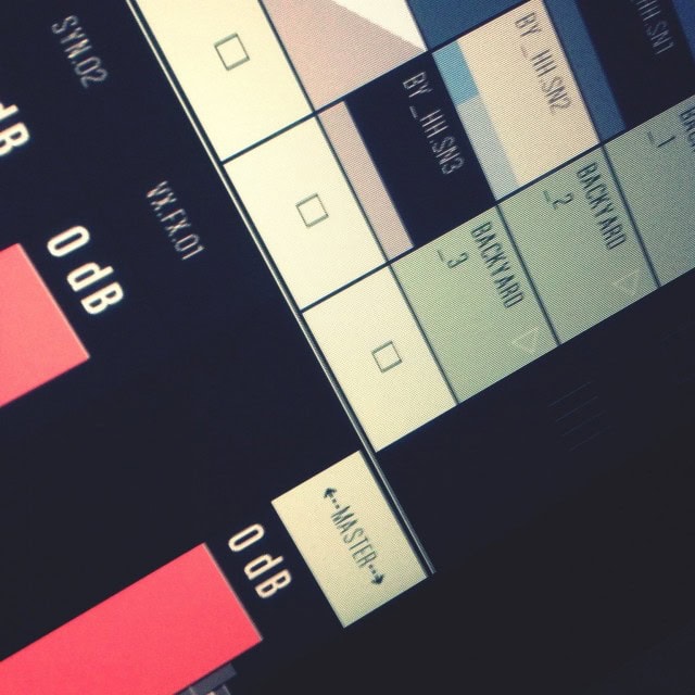 Conductr is a newcomer on the scene from Barcelona. Still in development, a release is expected this summer. It already sports an aesthetically-pleasing design and clever gestural modes that make it easier to quickly get access to parameters you need. But it faces a tight field of entrants.
