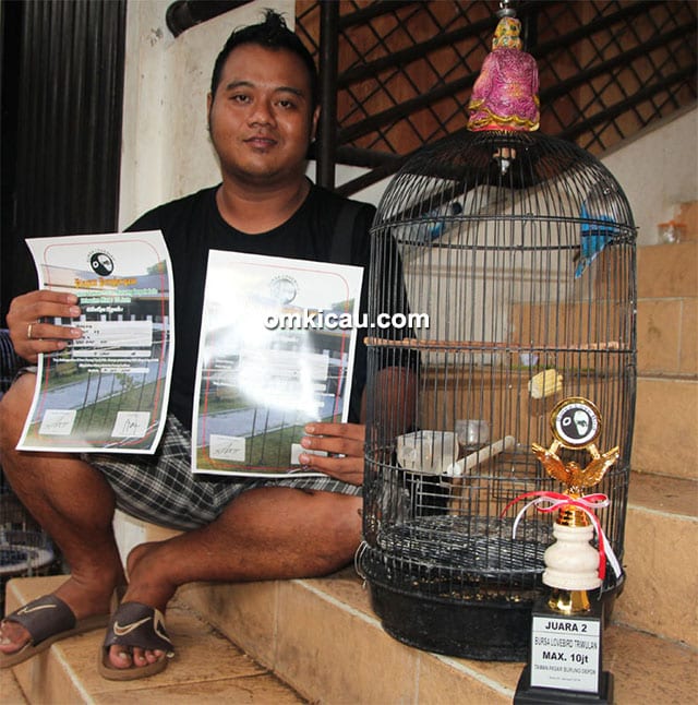 Irawan dan lovebird Bonek