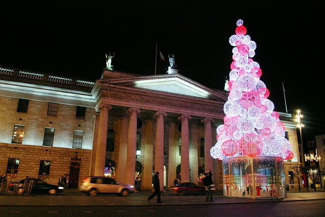The GPO at Christmas http://www.flickr.com/photos/wolfsavard/3164121591/in/photostream/
