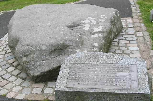 640px-Saint_Patrick's_grave_Downpatrick http://en.wikipedia.org/wiki/File:Saint_Patrick%27s_grave_Downpatrick.jpg