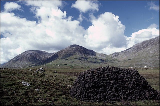 Peat,_Connemara,_Ireland._-_geograph.org.uk_-_1517882 http://www.geograph.ie/photo/1517882