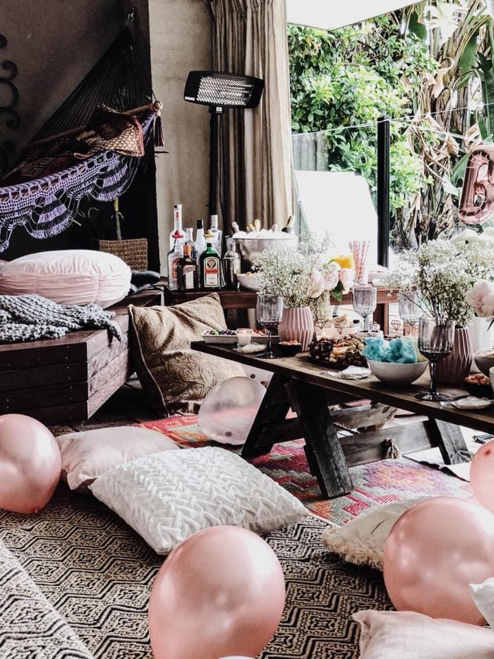 Indoor Picnic Guide How to create the best indoor picnic