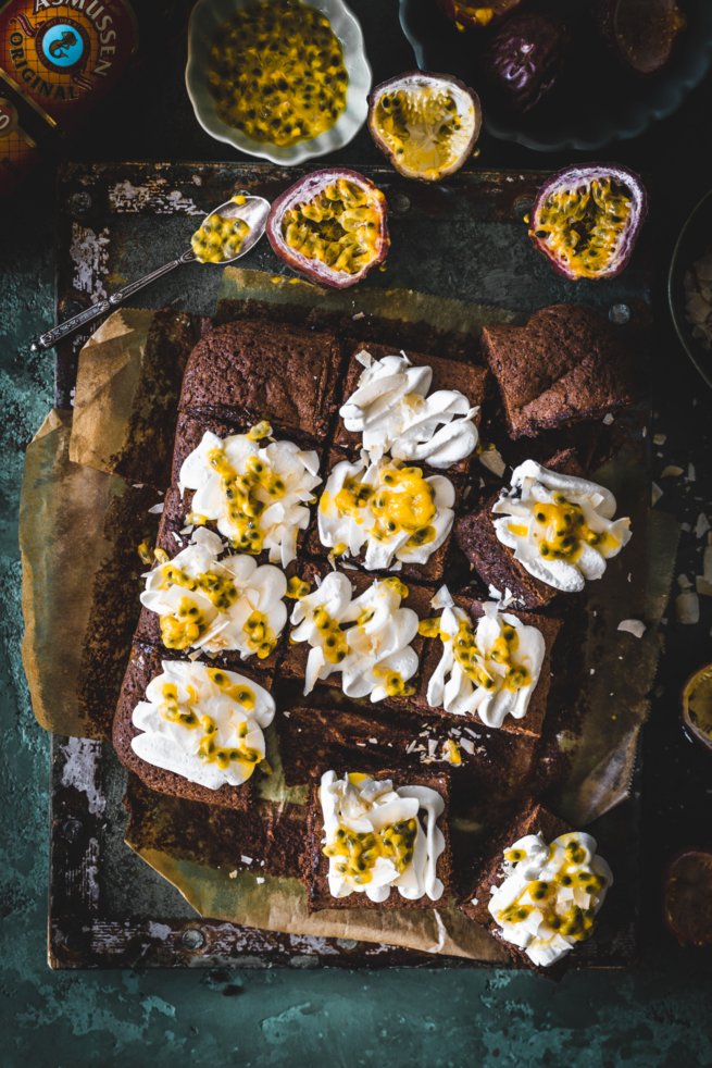 Brownies mit Rum, Kokos und Passionsfrucht
