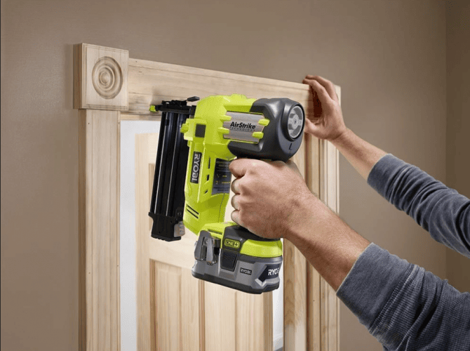 Ryobi ZRP320 Cordless Nail Gun Ryobi ZRP320 Cordless Nail Gun