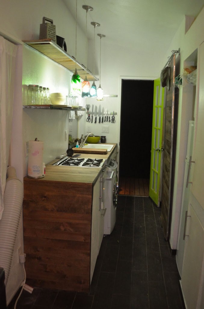 It feels like a real kitchen now, there are places for things, I need to put some shelves in the pantry and I will feel a lot better!
