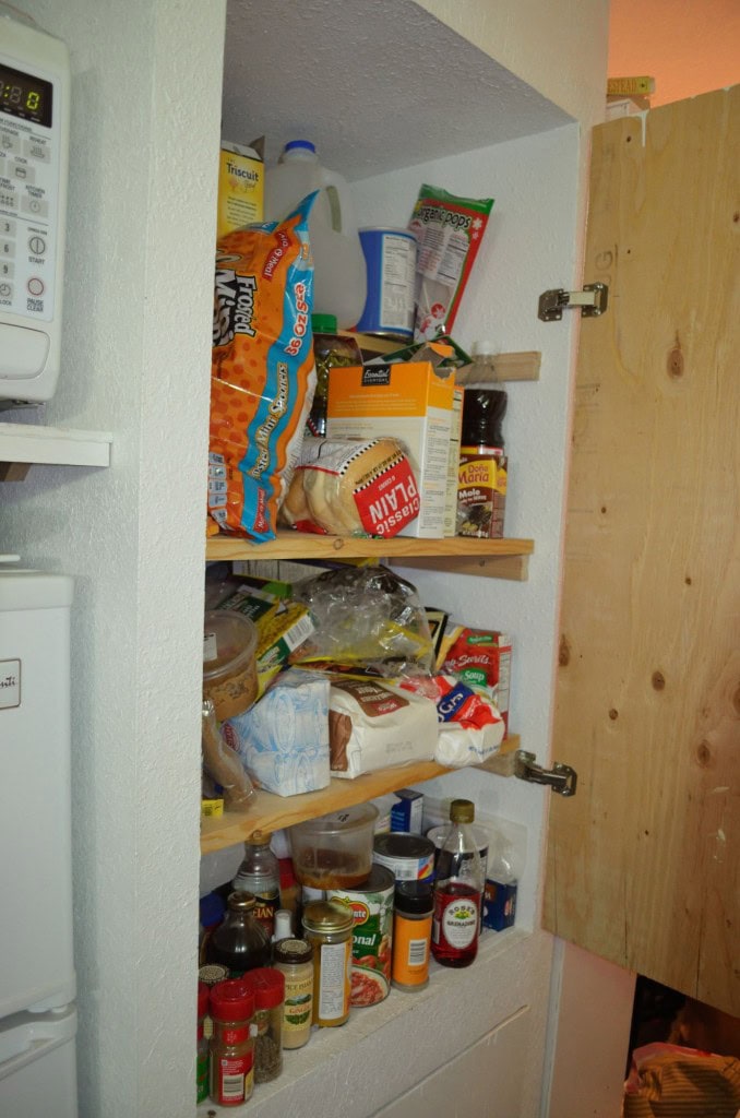 And the pantry, FULL of food and needs to be re-organized yet, there are a couple weekend coming up where LOTSA cooking will be taking place, I think that's a good time to go through there too!