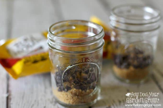 No-Bake Cannoli Cheesecake Jars - Step 1