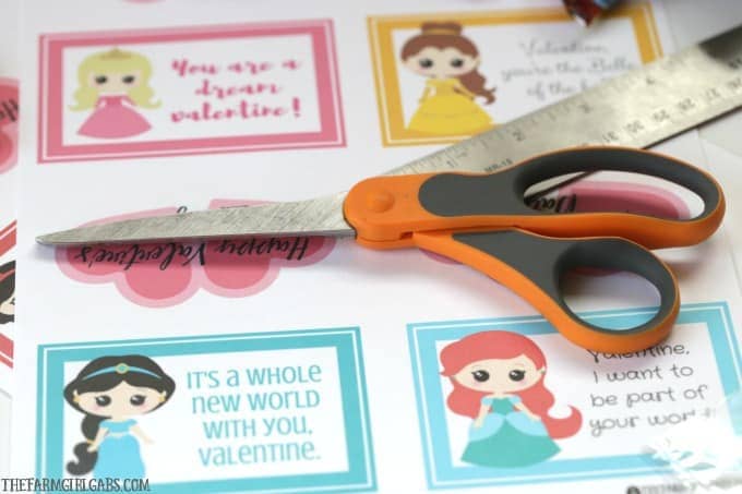 These Disney Princess Valentine Treat Bags are a fun idea for kids to hand out to their friends at school for Valentine’s Day. You can fill these with candy, crafts, or anything you want!