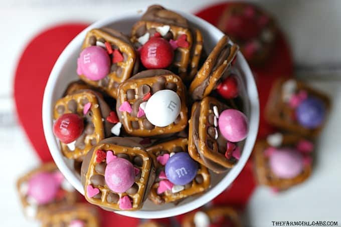 A little bit sweet, a little bit salty and oh so good! These Valentine ROLO Pretzel Sandwiches are a sweet treat for Valentine's Day.
