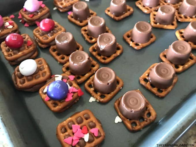 A little bit sweet, a little bit salty and oh so good! These Valentine ROLO Pretzel Sandwiches are a sweet treat for Valentine's Day. #Snacks #ValentinesDay #ROLOPretzels #Dessert
