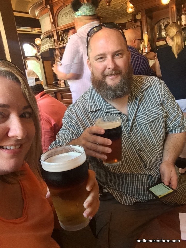 8 Tips for Enjoying Beer While Travelling | bottlemakesthree.com