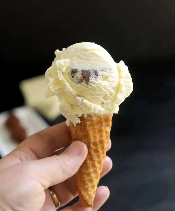 White Chocolate Ice Cream with Chocolate Truffles Baking Sense