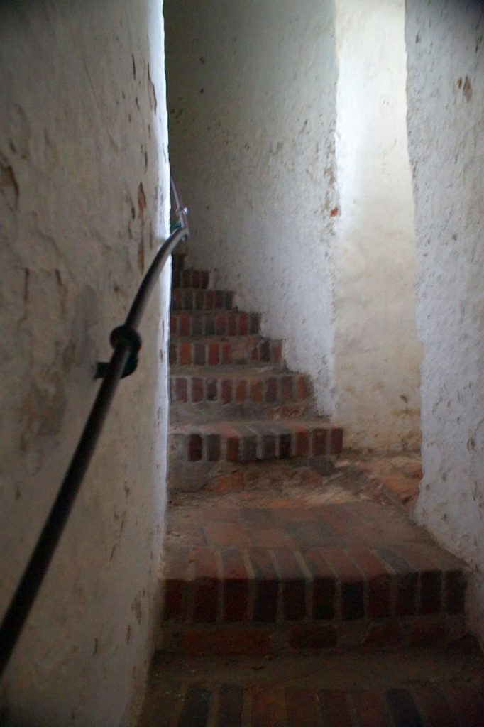 Treppe im Wehrturm von Burg Linn