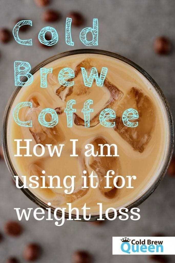 foamy cold brew coffee with ice with mct oil and collagen