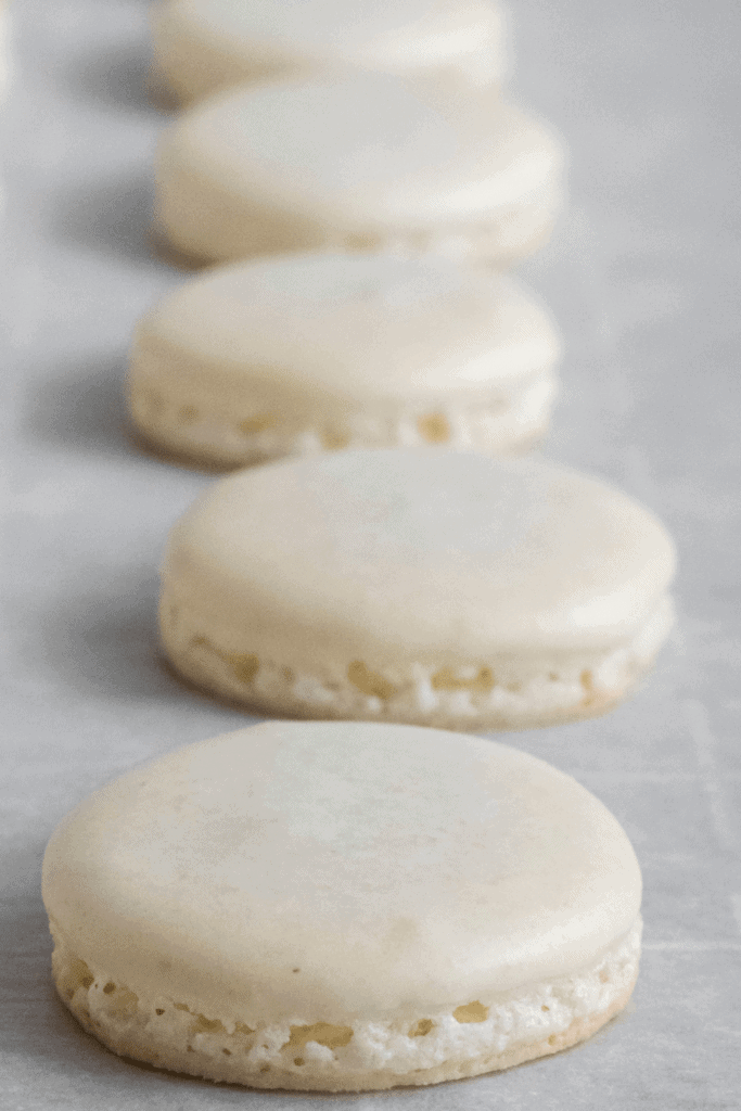baking the macarons