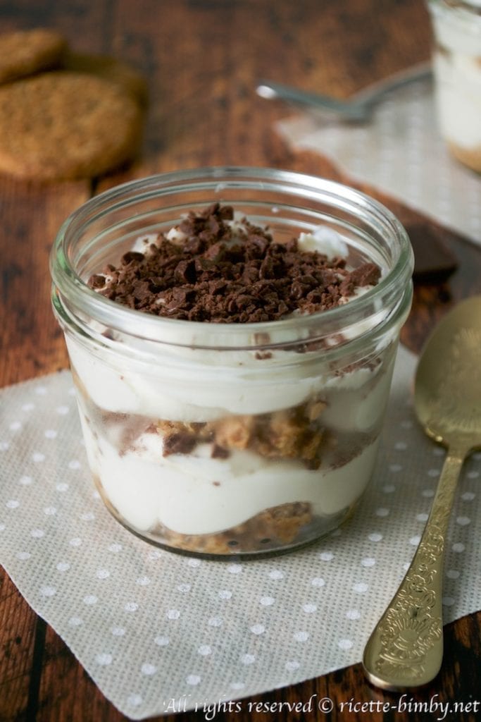 Bicchieri con ricotta e cioccolato Bimby • Ricette Bimby