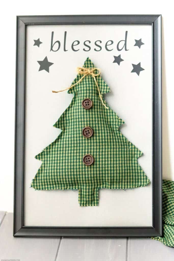 Make Your Own Farmhouse Christmas Sign