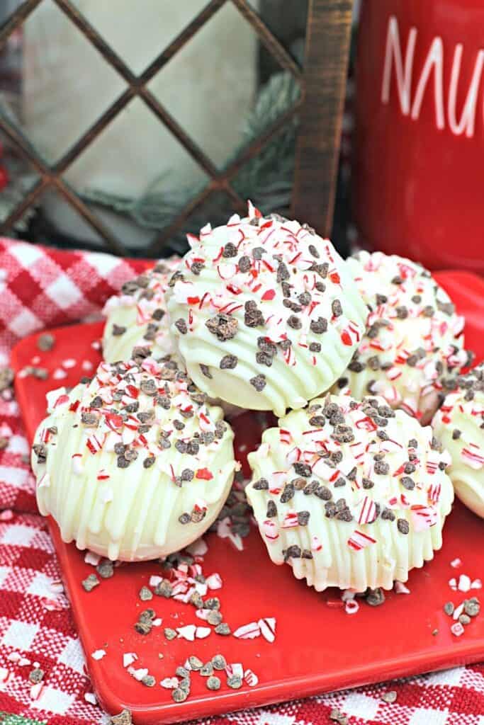 Are you a fan of minty hot chocolate? Pour some hot milk over these White Chocolate Peppermint Mocha Hot Cocoa Bombs for a fun surprise inside.