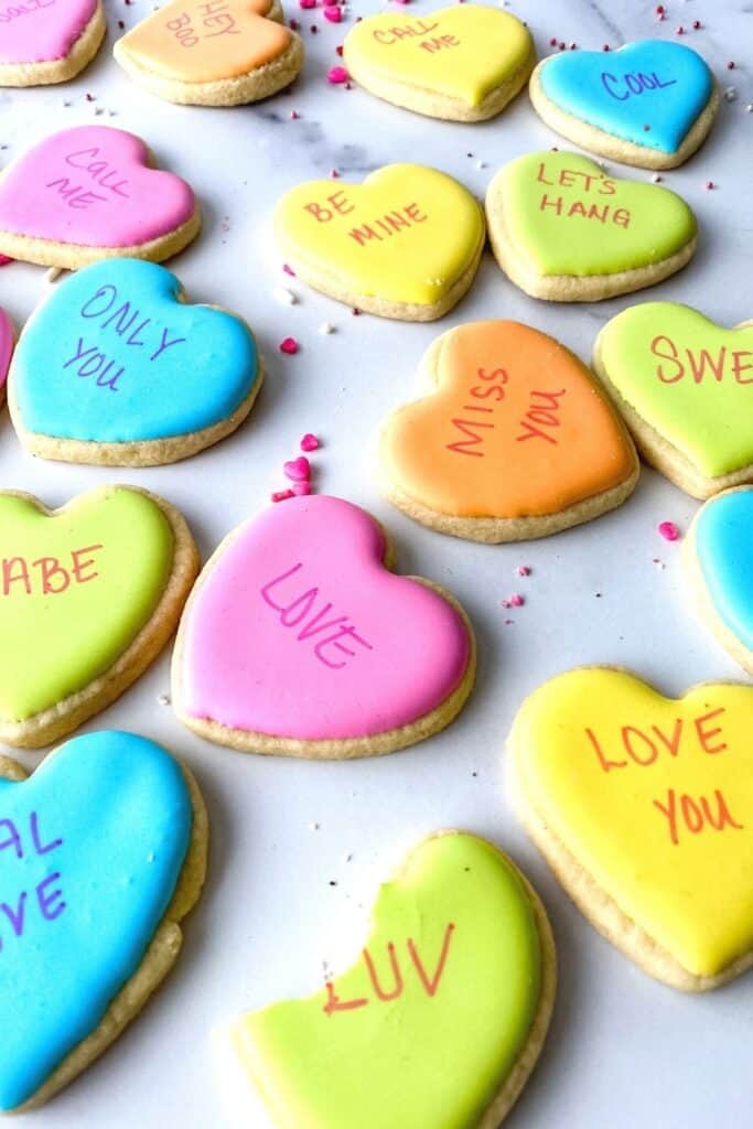 Easy Sugar Cookies With Royal Icing Take your favorite conversation hearts Valentine candy and turn them into these fun Conversation Heart Sugar Cookies. This Valentine's Day Sugar Cookie recipe is "rly sweet".