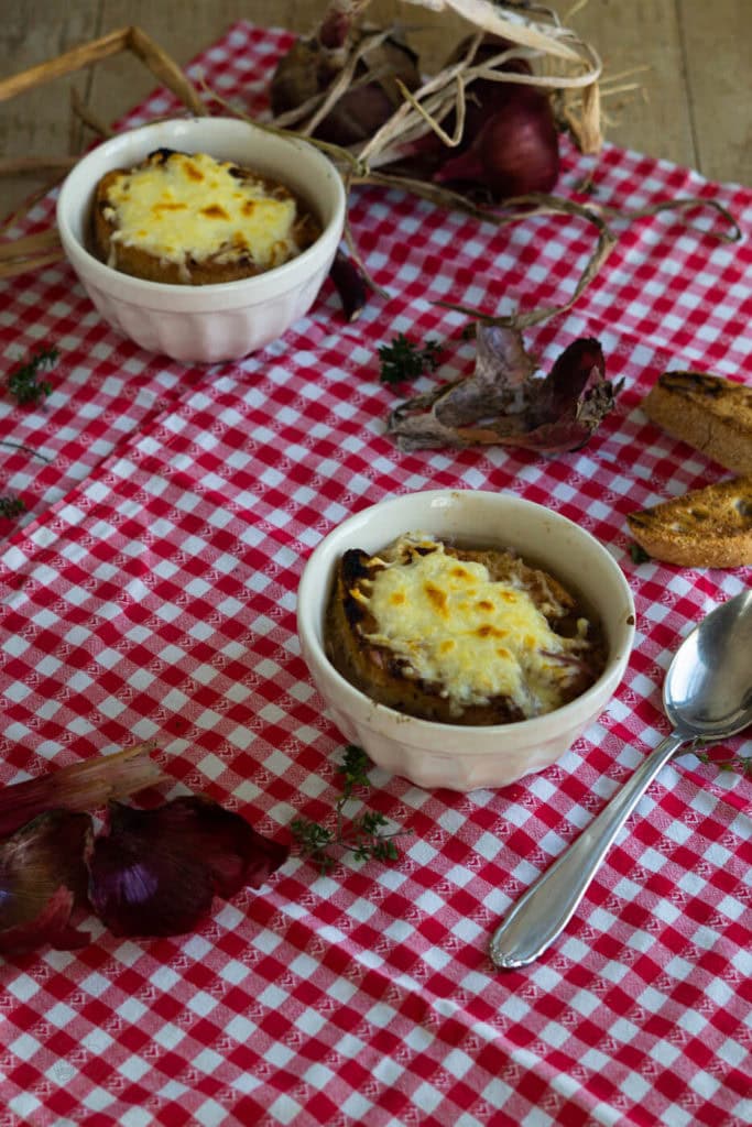 Zwiebelsuppe nach französischem Rezept 3 Zwiebelsuppe