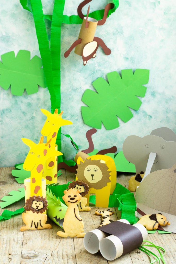 Safari Geburtstag mit Freebooks 3 Sichert euch gleich zwei tolle Freebooks! Einmal lustige Bastelideen mit leeren Klopapierrollen, die Kinder lieben und einmal 10 tolle Rezepte für eine gelungene Geburtstagsparty: Kuchen, Torten, Desserts und Cookies. Küchentraum & Purzelbaum | #freebook | #basteln | #rezepte