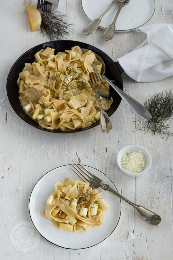 Vegetarische Spargel Carbonara 2 Pastagericht - vegetarische Spargel Carbonara, Rezept für cremige Spaghetti Carbonara. Küchentraum & Purzelbaum | #pasta | #spargel