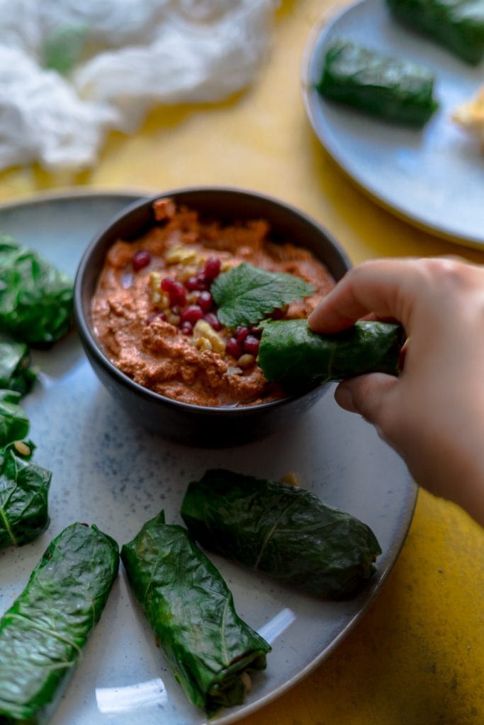 Gefüllte Kohlrabiblätter mit Muhammara