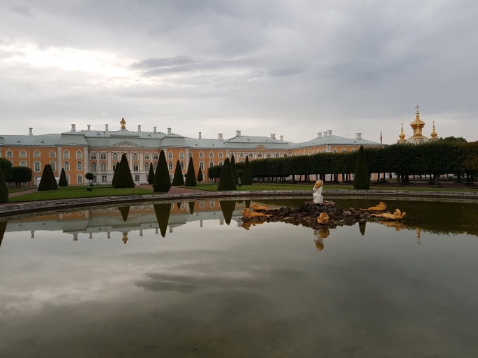 Fontaine vue Palais de Peterhof