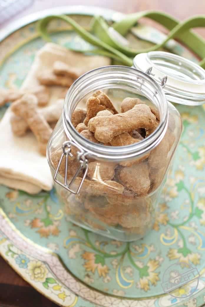 Jar of Dog Treats - ZagLeft