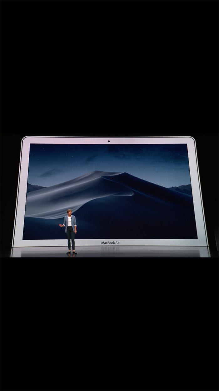 new-macbookair-2018181031_000.jpg Apple CEO ティム・クック氏の発表風景イメージ