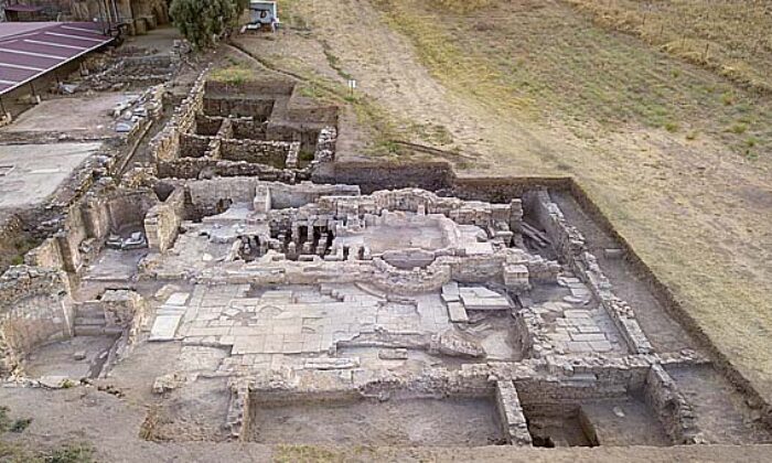 Metropolis Antik Kentinde ihtişamlı bir yaşamın izlerini taşıyan yeni yapı keşfedildi