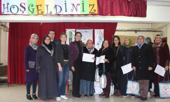 “Hijyen Sağlıktır” projesi Mart ayında 6 bölgede 600’ü aşkın kadına ulaştı