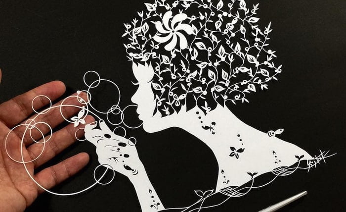 Hand-Cut Mandalas and Other Intricate Paper Works by Mr. Riu - @This Is Colossal 1 Hand-Cut Mandalas and Other Intricate Paper Works by Mr. Riu - @This Is Colossal Artes & contextos Mr.Riu Mandalas 03
