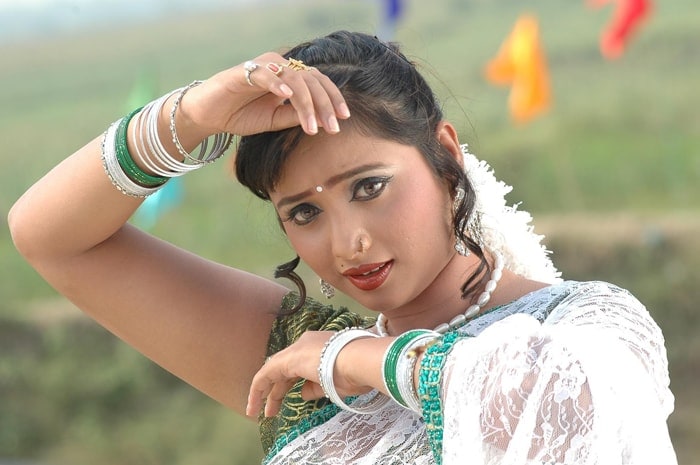 bhojpuri ka superstar kaun hai