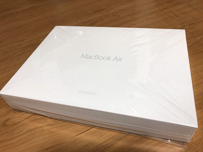 apple-macbookair-henpin181007_005.jpg Apple Macbookair 同梱版の白いパッケージ