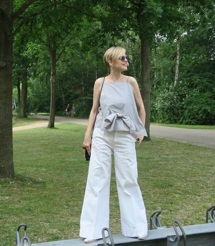 tops to wear with white linen pants