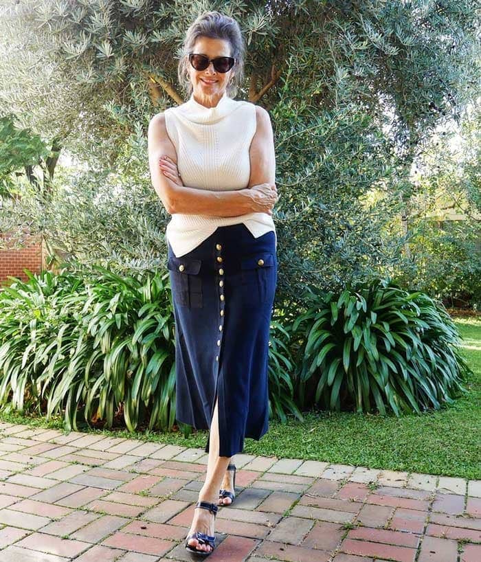 summer skirts for women - button up skirt for summer | 40plusstyle.com