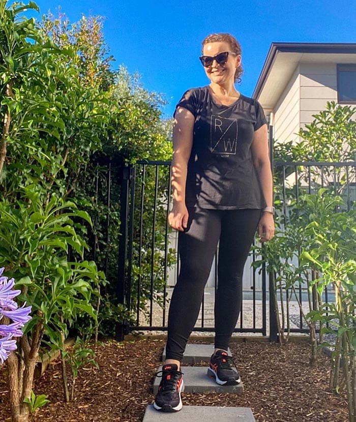 Shoes with arch support - Kirsten in sneakers | 40plusstyle.com