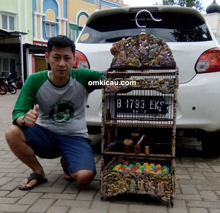 Om Arie dan kacer Raja Derik