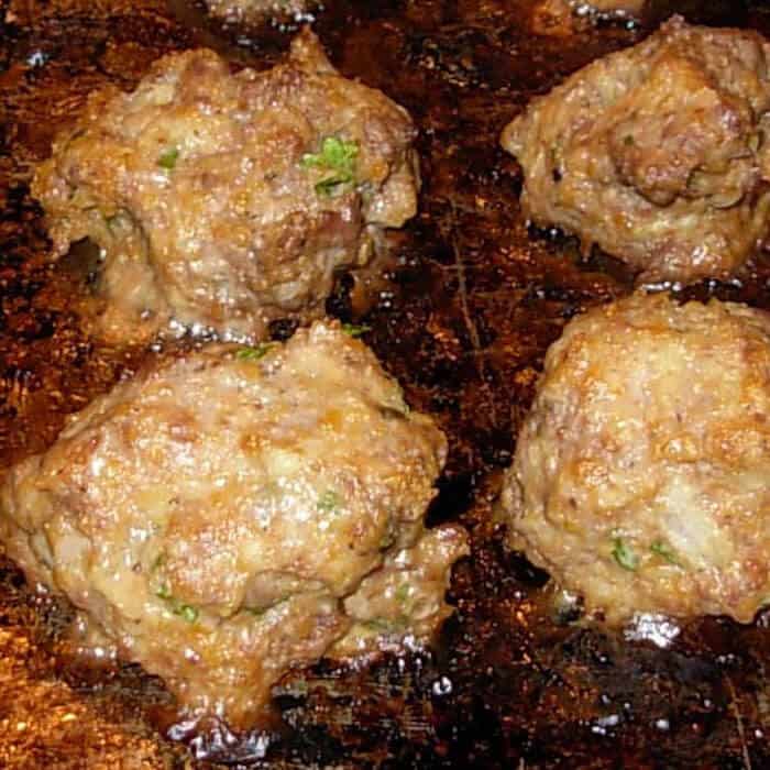 Minty Greek Meatballs. Easy peasy. Bake them.
