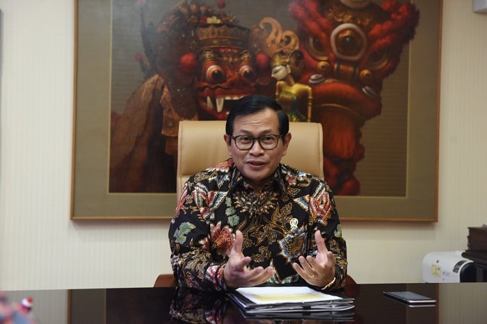 Seskab, Pramono Anung, saat diwawancara mengenai peringatan Hari Pers Nasional 2017 (Foto: Humas/Rahmat)