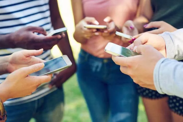 Las mejores aplicaciones móviles para la salud mental y desarrollo de niños y adolescentes