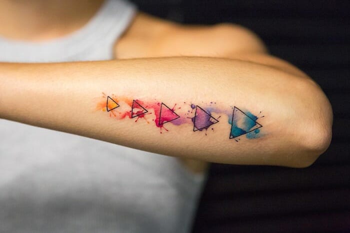 O que você precisa saber sobre os cuidados com tatuagens subseqüentes se você deseja que sua tatuagem fique bem para sempre?