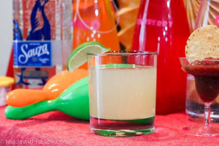 How to throw a Margarita Party for Cinco de Mayo | 3 Ingredient Margaritas | Beer Margarita | Margaritas recipe | Cinco de Mayo party | www.madewithhappy.com