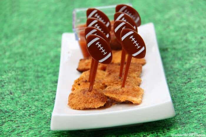 Cheddar Fried Ravioli | Game Day Appetizer | Kid friendly appetizers | www.madewithHAPPY.com