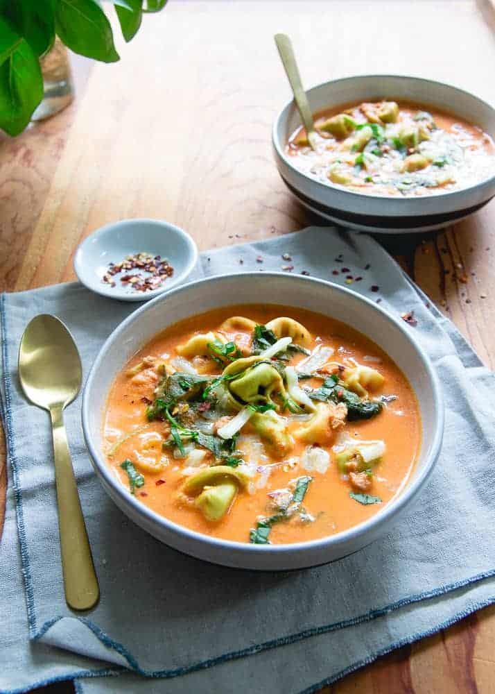 Instant Pot Creamy Tomato Tortellini Soup